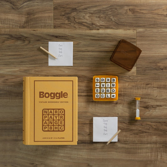 Boggle: Vintage Bookshelf Edition